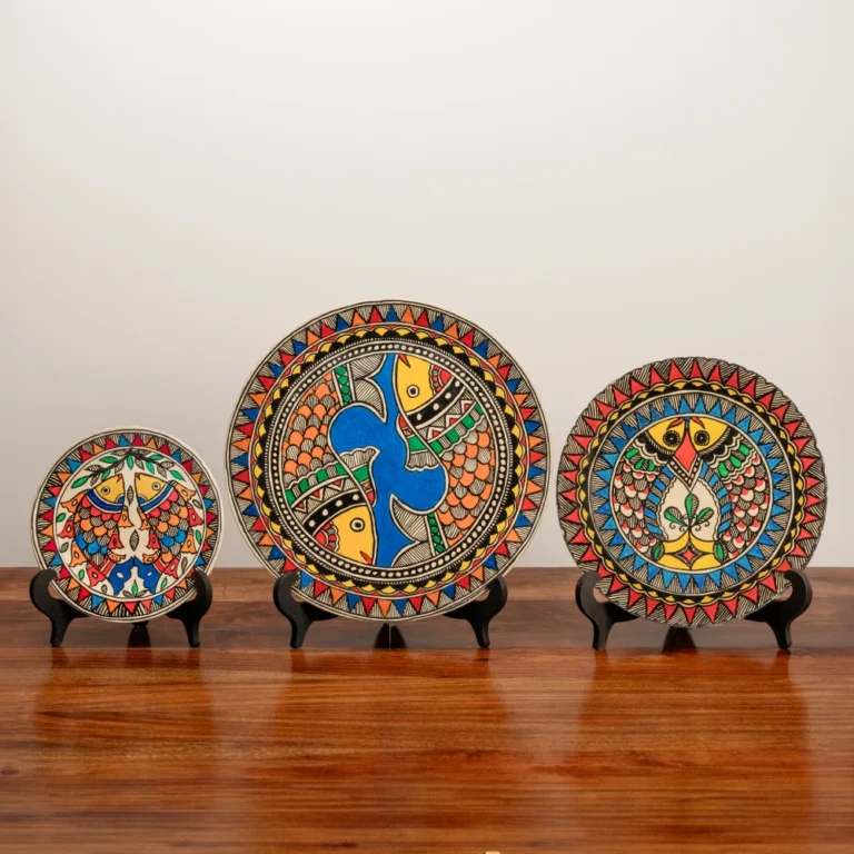 Image of Fish Trinity Décor Plates (Set of 3)