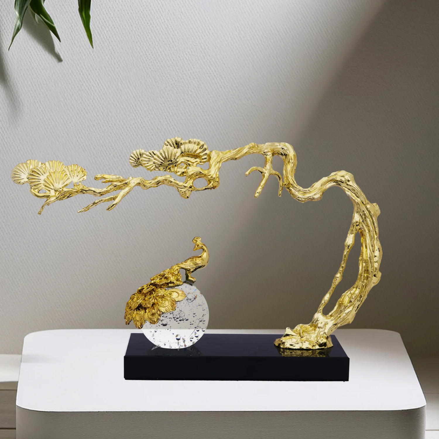 Image of Regal Peacock in the Shade Décor – Gold Finish