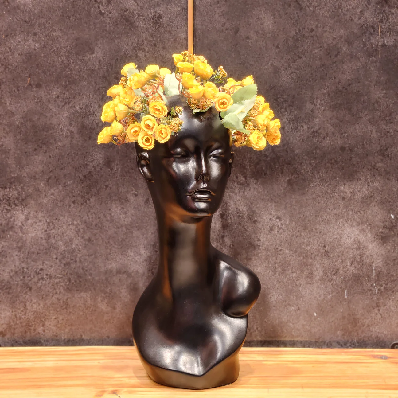 Image of Lady Pot Artifact – Black & White Decorative Sculpture